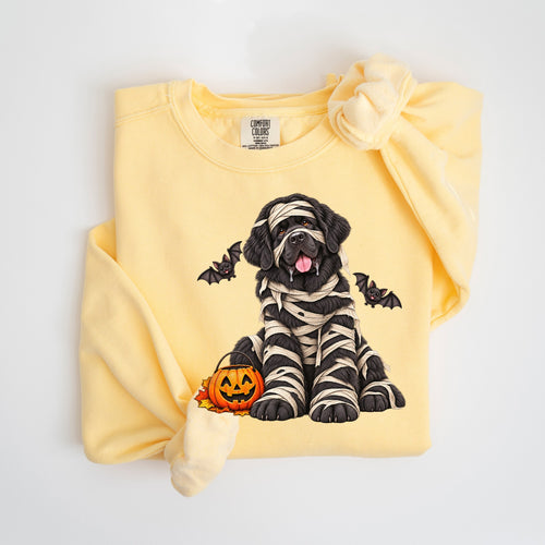 Mummy Newfoundland - Comfort Colors crewneck in Butter
